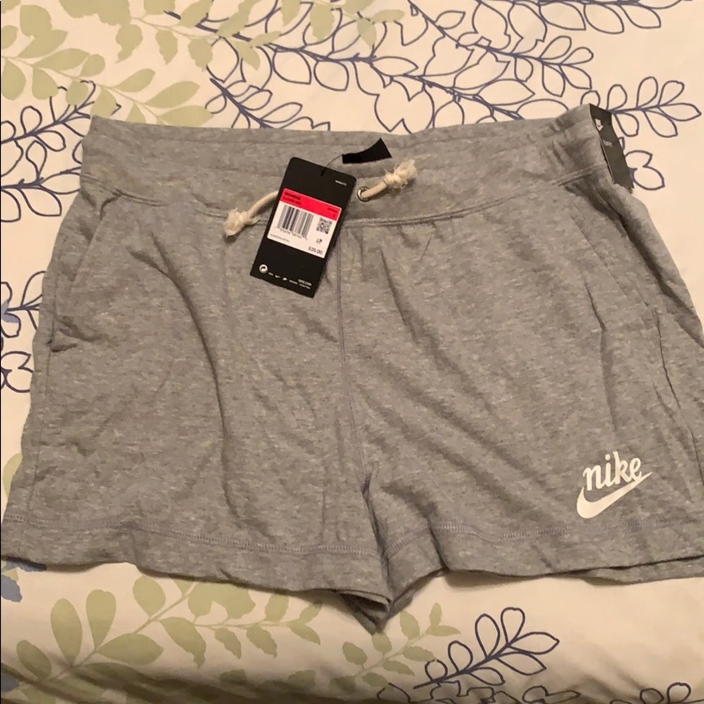 NWT Nike light grey shorts